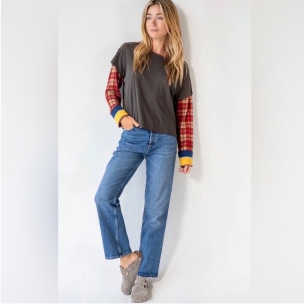 NATURAL LIFE Gray Top with Plaid Sleeves Medium - Picture 2 of 11